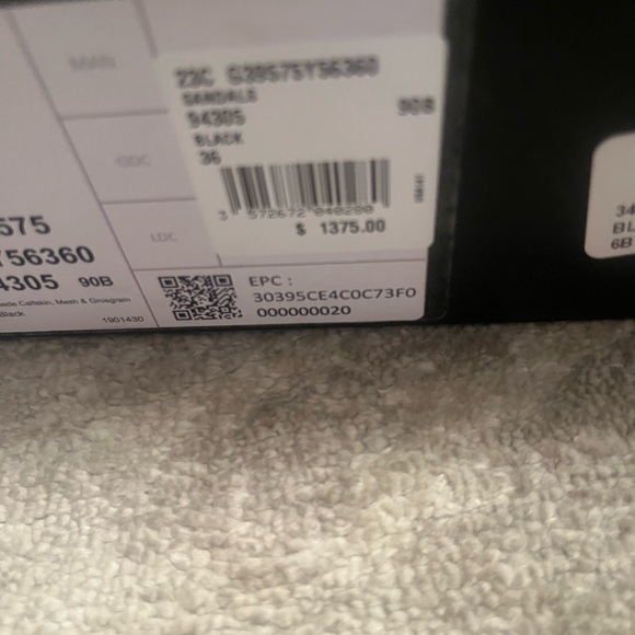 Chanel - Picture 2 of 4